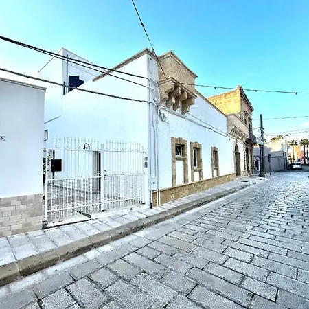 Finestra Sul Borgo Apt. * Acquarica del Capo